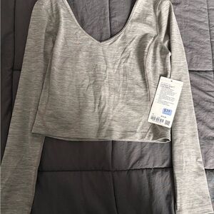 lululemon athletica Light Gray Long Sleeve Top